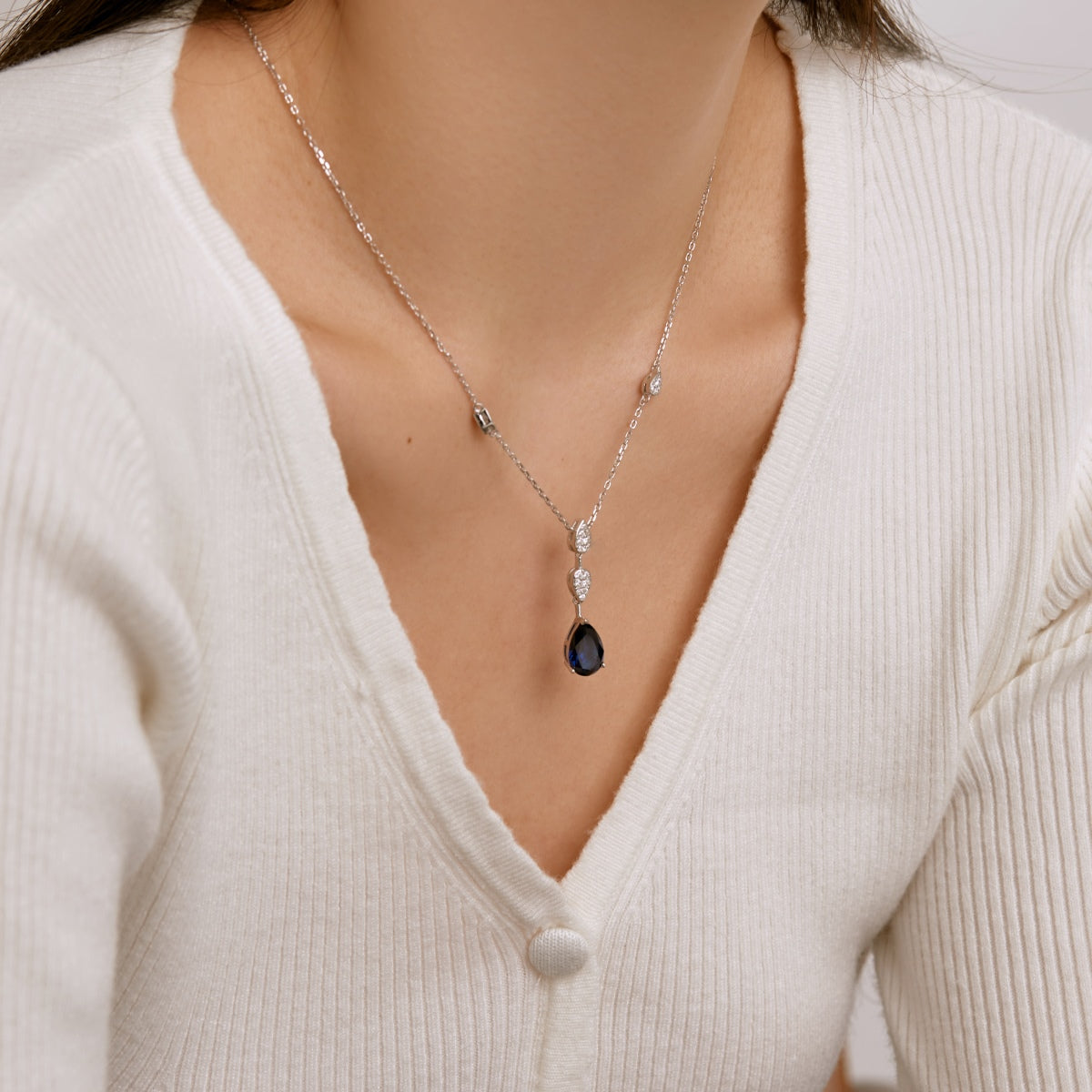 [AuraEcho]Dazzling Pear Cut Necklace