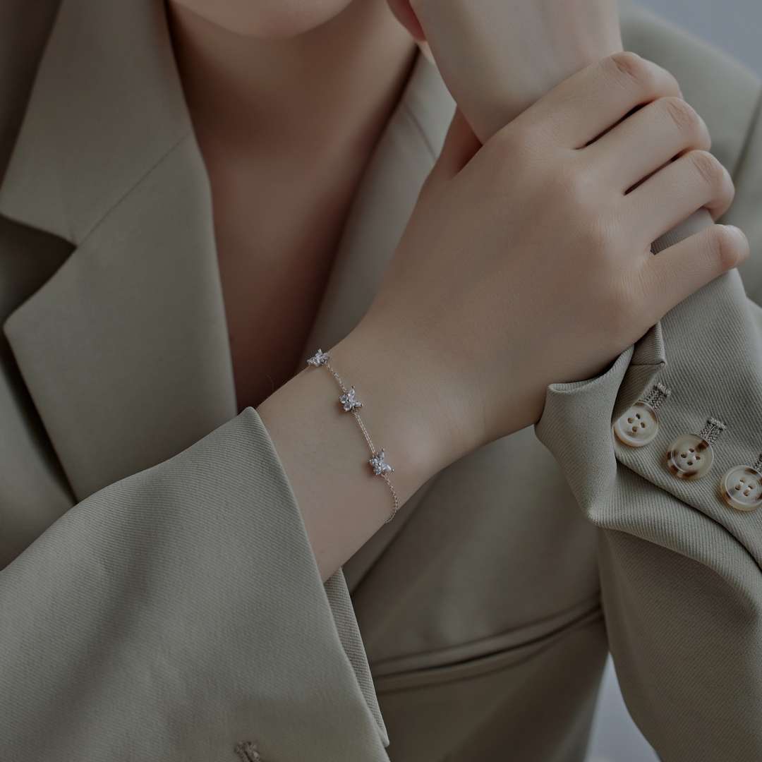 [AuraEcho]Radiant Butterfly Shape Necklace