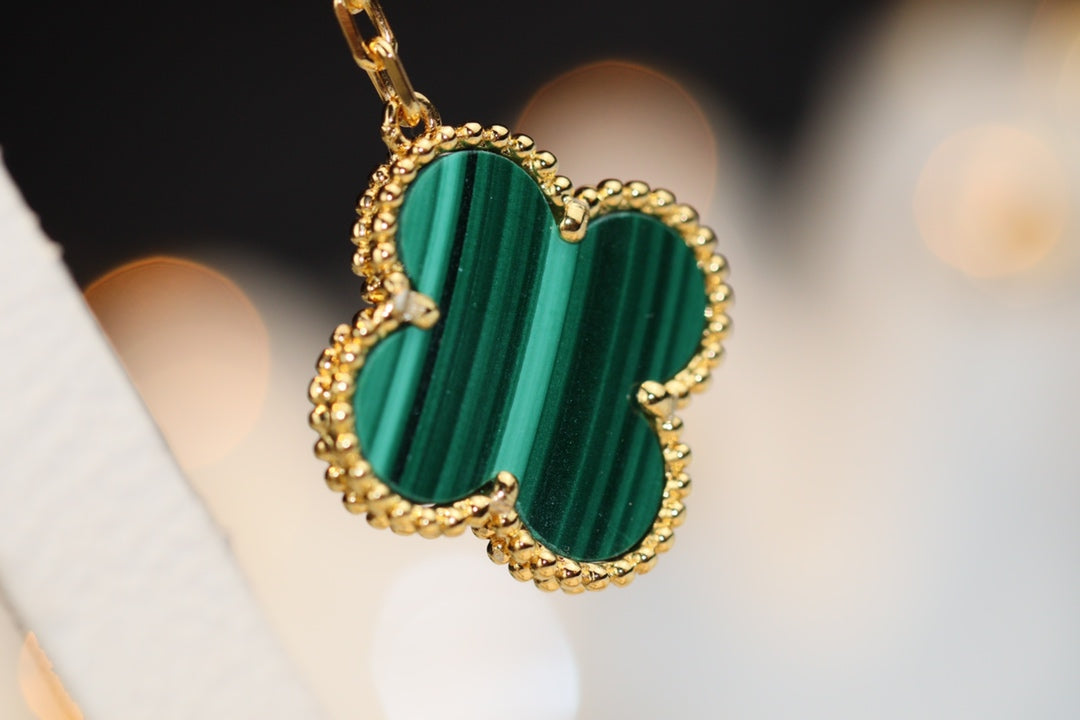 [AuraEcho]CLOVER EARRINGS GOLD MALACHITE DIAMOND 3 MOTIF