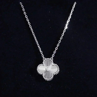 [AuraEcho]CLOVER  15MM DIAMOND LASER NECKLACE SILVER