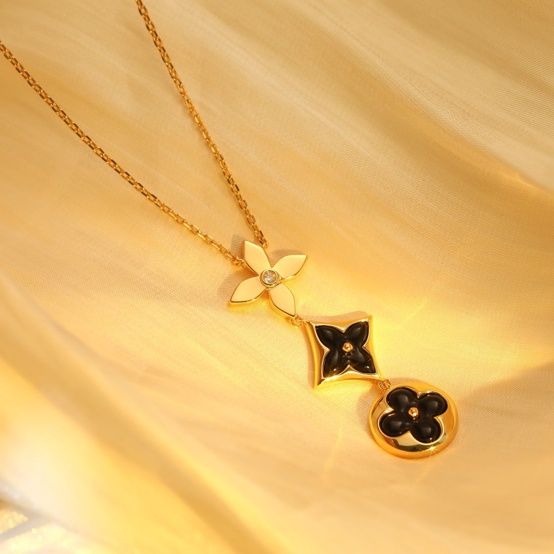 [AuraEcho]STAR AND SUN ONYX PINK GOLD NECKLACE