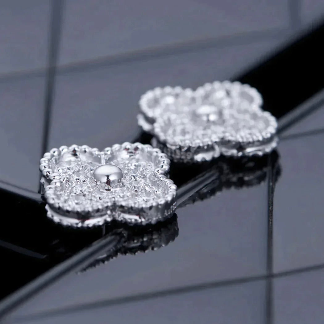 [AuraEcho]CLOVER 1 MOTIFS DIAMOND STUD EARRINGS SILVER