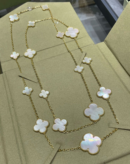[AuraEcho]CLOVER 16 MOTIF WHITE MOP GOLD NECKLACE