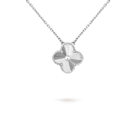 [AuraEcho]CLOVER 15MM LASER NECKLACE SILVER