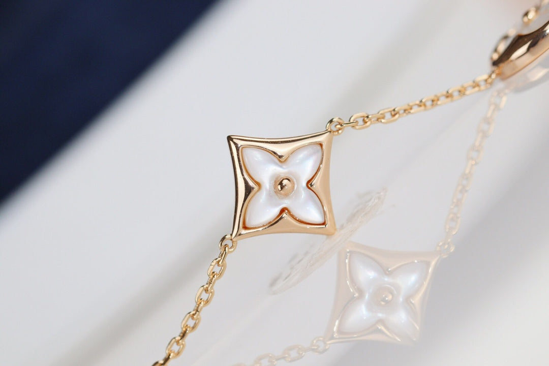 [AuraEcho]LEAF CLOVER BRACELET