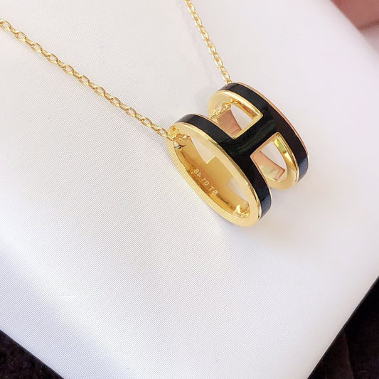 [AuraEcho]HM CLIC BLACK ENAMEL GOLD NECKLACE
