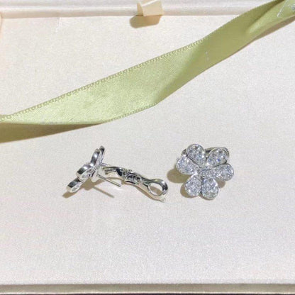 [AuraEcho]FRIVOLE SILVER FLOWER DIAMOND EARRINGS